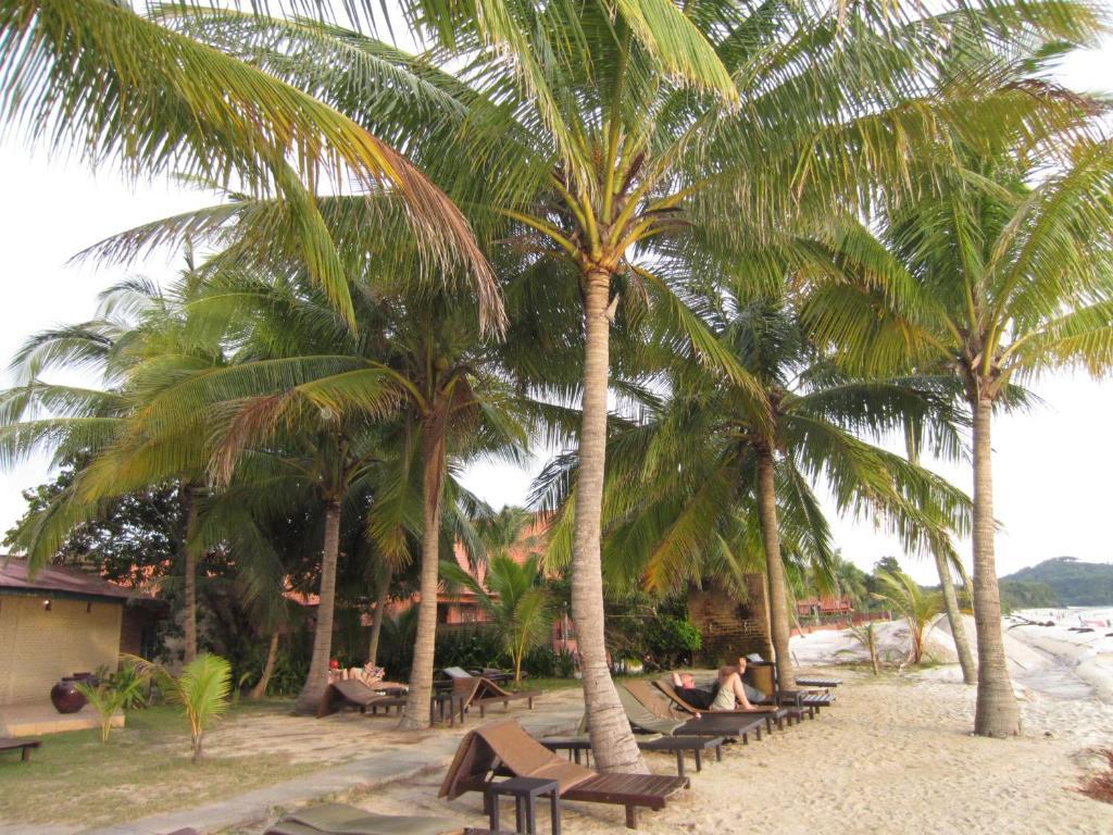 Sunset Beach Resort Pantai Cenang  Exterior photo